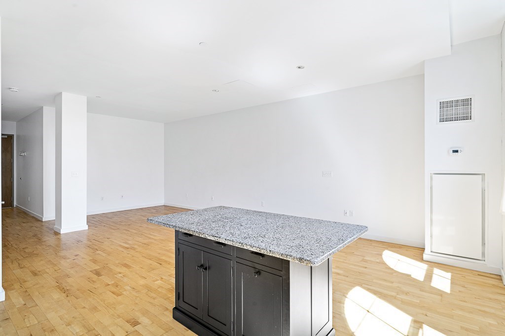 Studio bed, 1 bath apartment for rent at 346 Congress St Unit 513, Seaport District — photo 8 of 19