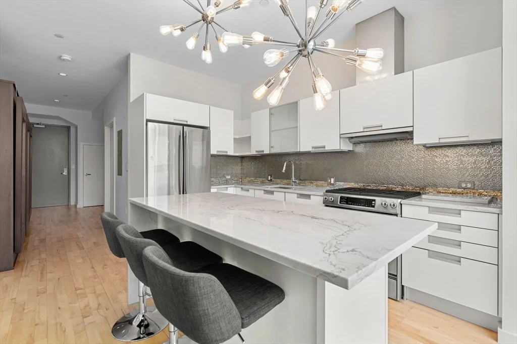 1 bed, 1 bath apartment for rent at 346 Congress St Unit 702, South Boston — photo 3 of 20