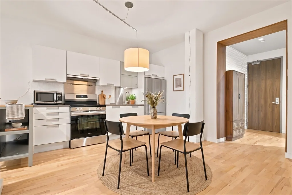 Studio bed, 1 bath apartment for rent at 346 Congress St Unit U210, South Boston — photo 3 of 19