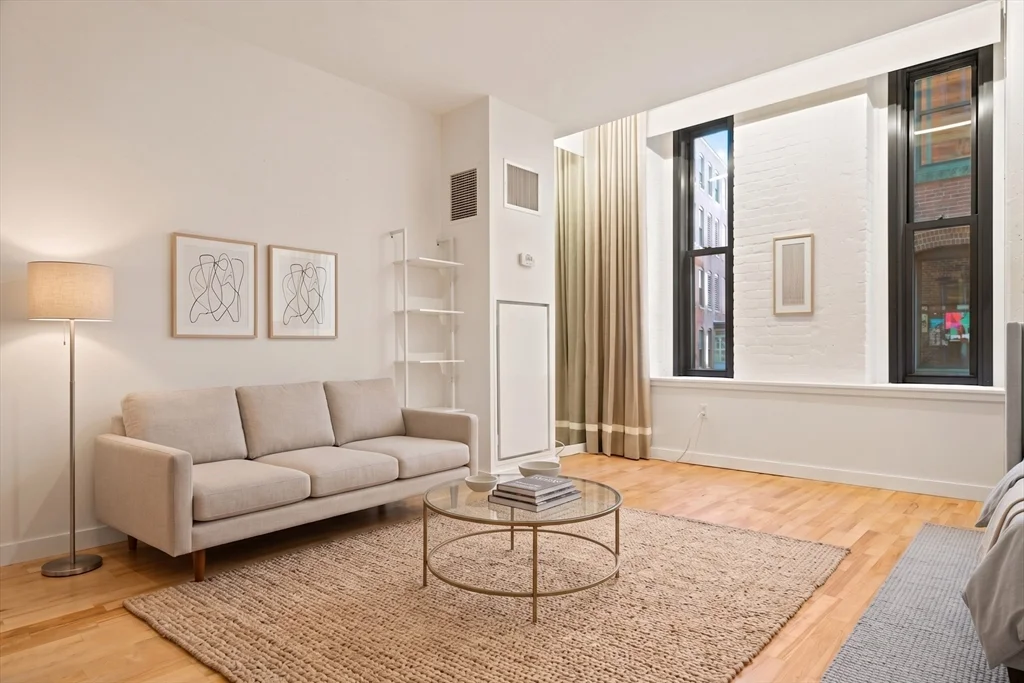 Studio bed, 1 bath apartment for rent at 346 Congress St Unit U210, South Boston
