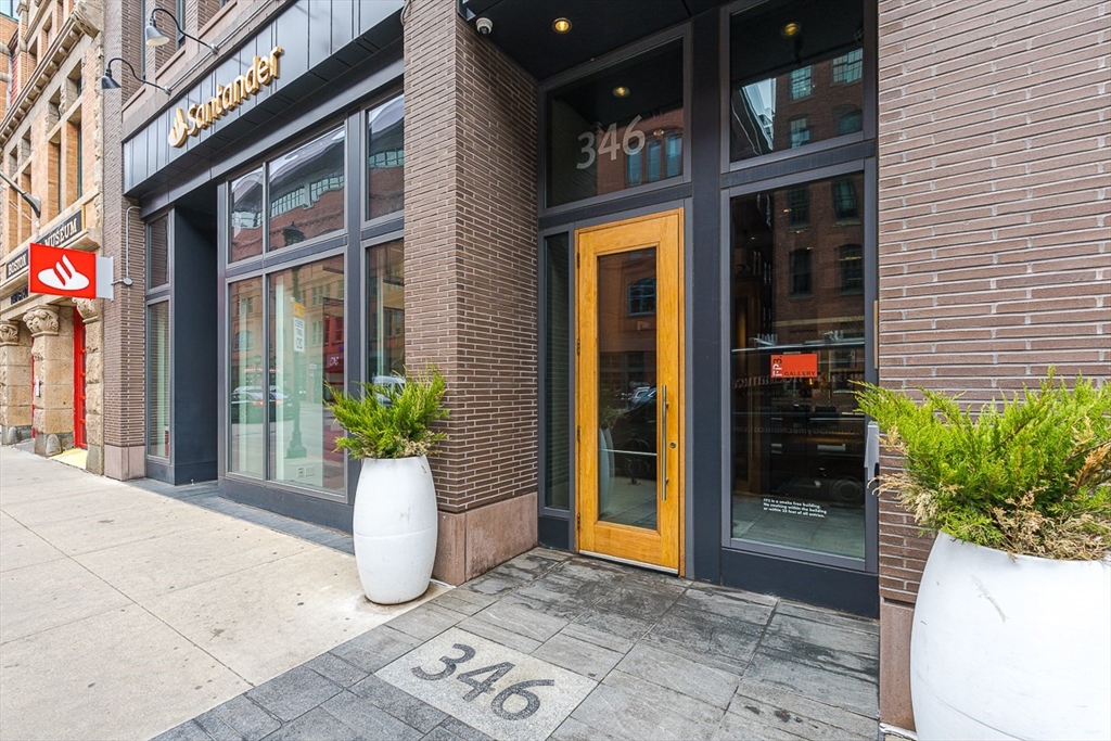 1 bed, 1 bath apartment for rent at 346 Congress Unit 211, South Boston