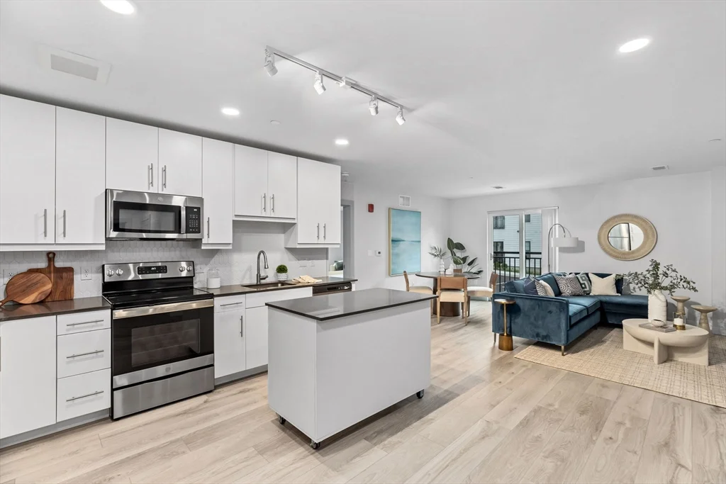 2 bed, 2 bath apartment for rent at 346 Driftway Unit E212, Scituate