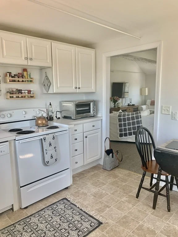 2 bed, 1 bath apartment for rent at 346 Elm St Unit 3, South Dartmouth — photo 15 of 35