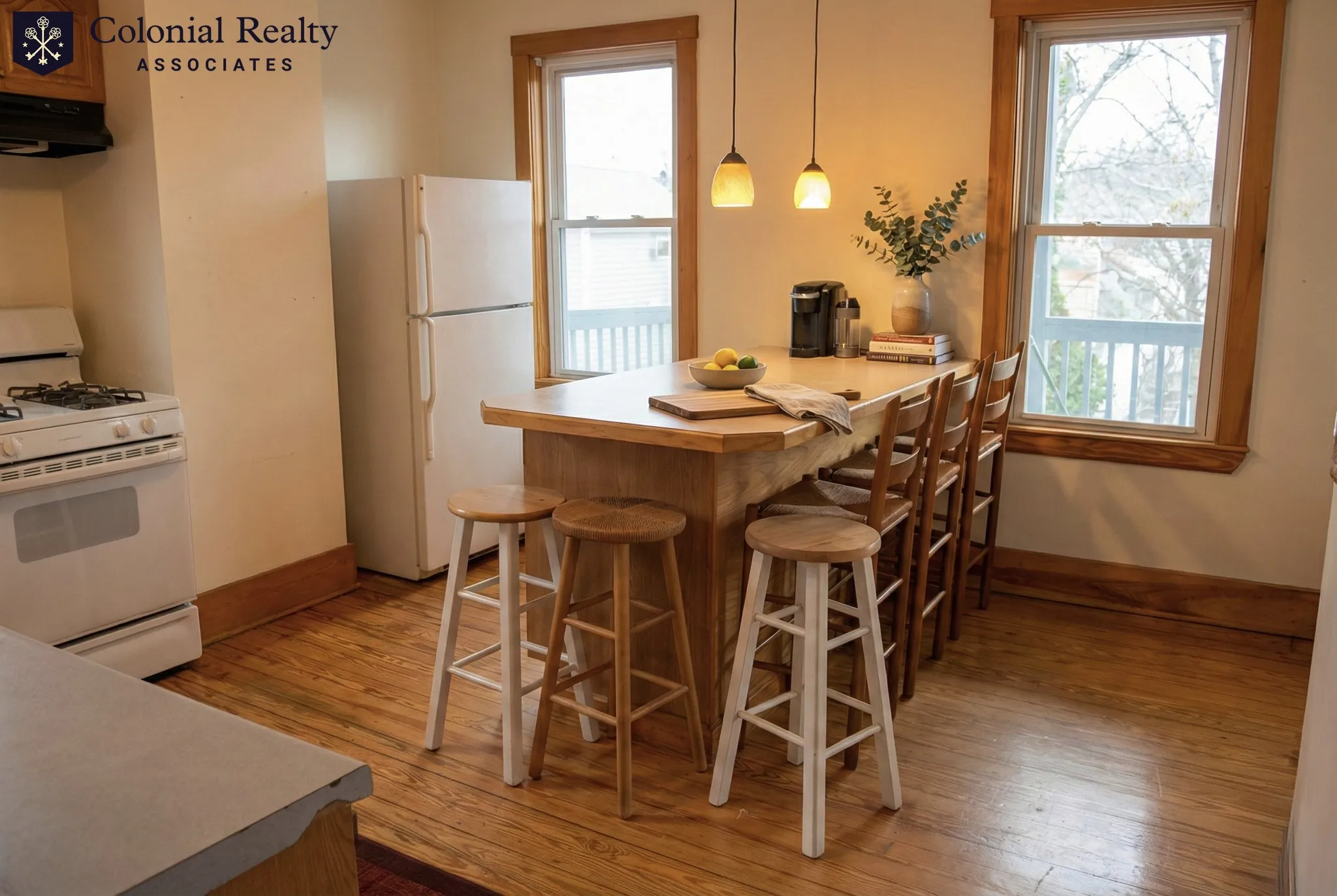 4 bed, 2 bath apartment for rent at 346 Faneuil St Unit 3, Oak Square — photo 9 of 10
