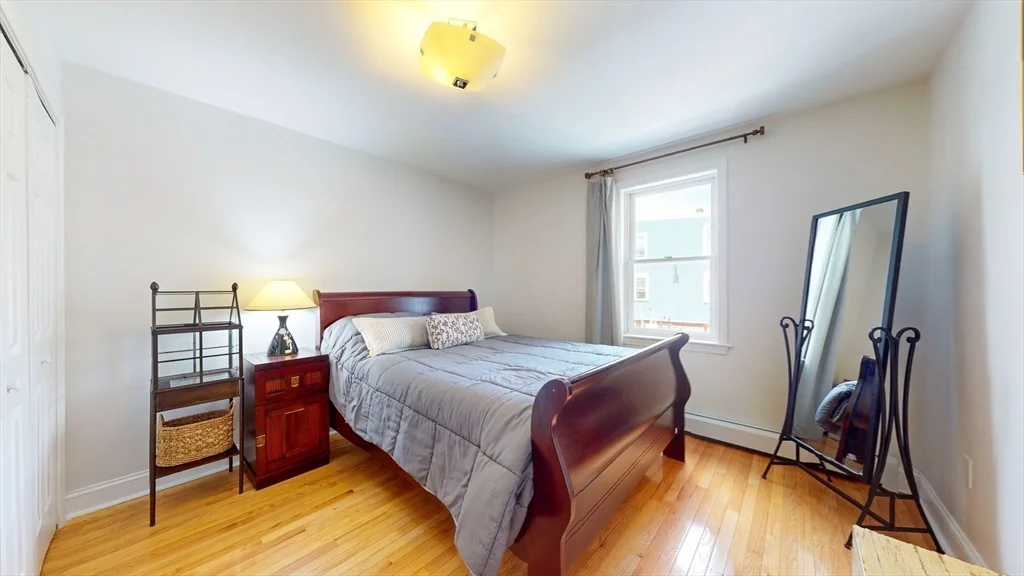 3 bed, 2 bath apartment for rent at 346 Norfolk St, Wellington-Harrington — photo 12 of 23