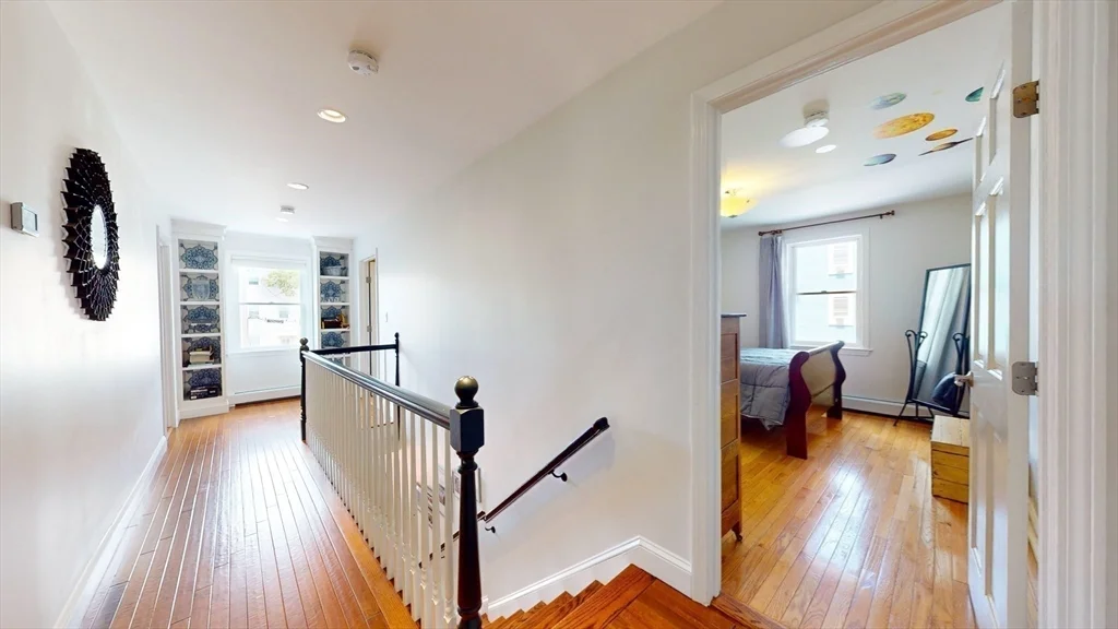 3 bed, 2 bath apartment for rent at 346 Norfolk St, Wellington-Harrington — photo 11 of 23