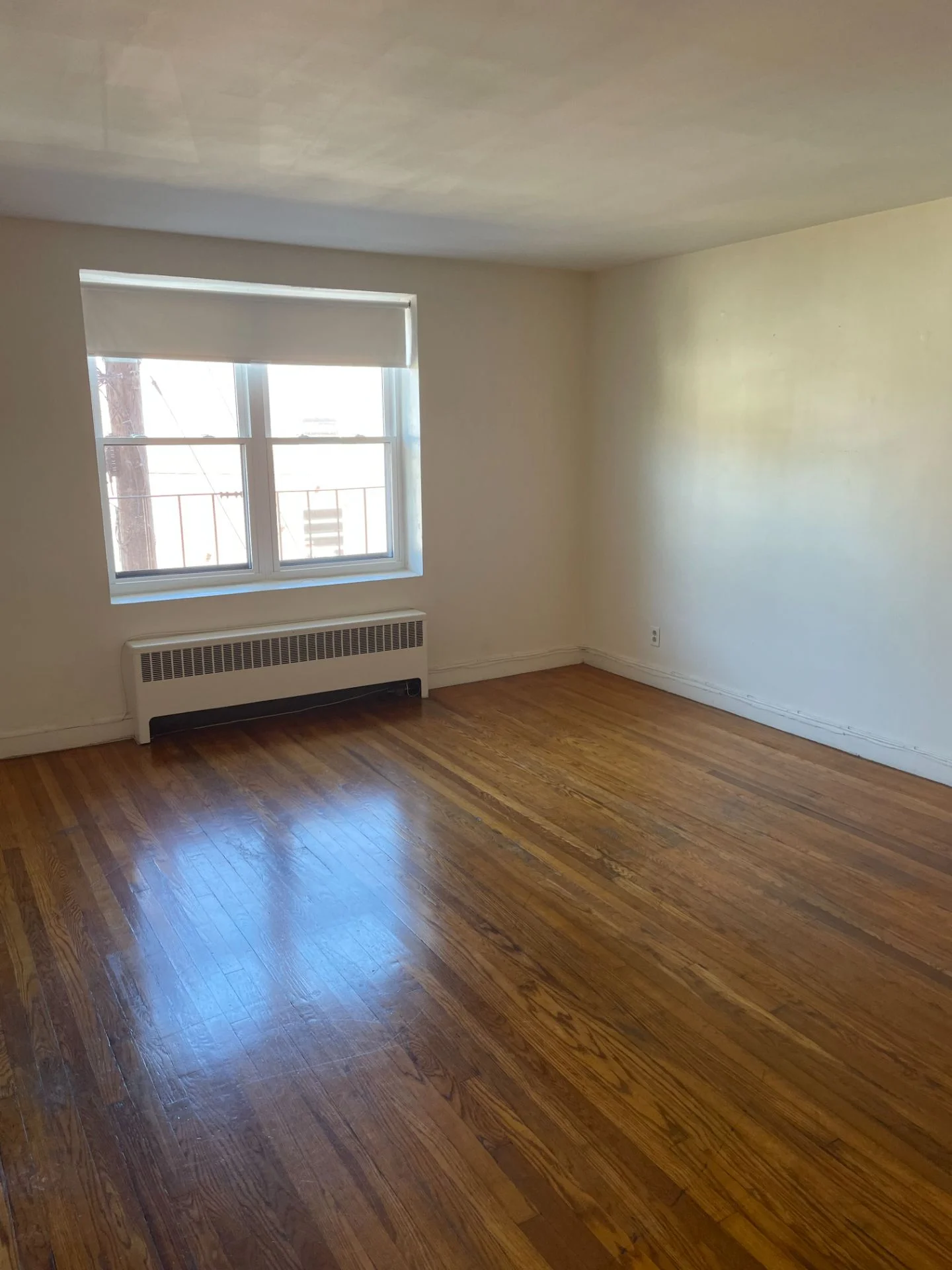 Studio bed, 1 bath apartment for rent at 346 Union St Unit 7, Rockland — photo 4 of 7