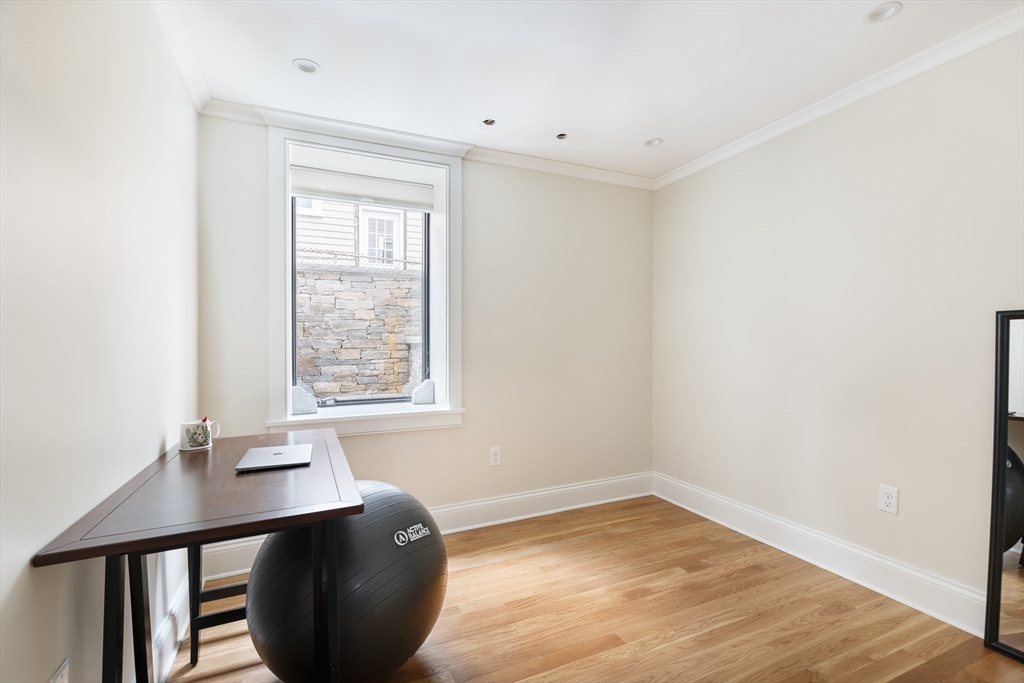 4 bed, 3 bath apartment for rent at 346 Walden St Unit 1, Neighborhood Nine — photo 17 of 24