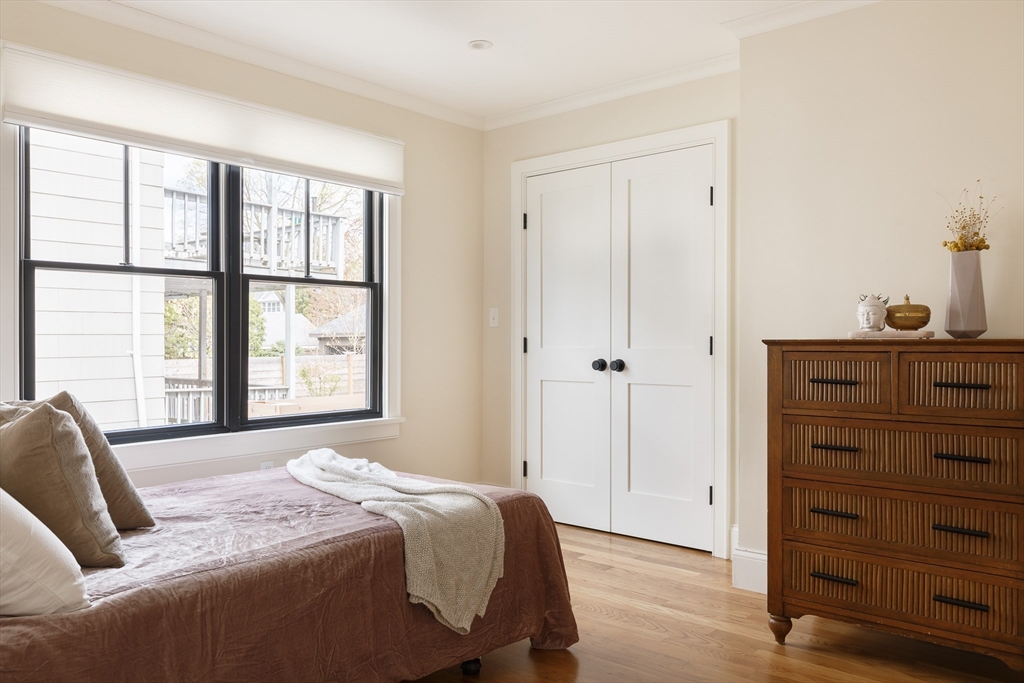 4 bed, 3 bath apartment for rent at 346 Walden St Unit 1, Neighborhood Nine — photo 11 of 24