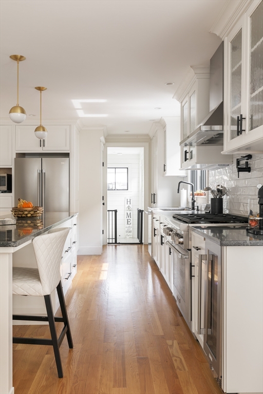 4 bed, 3 bath apartment for rent at 346 Walden St Unit 1, Neighborhood Nine — photo 5 of 24