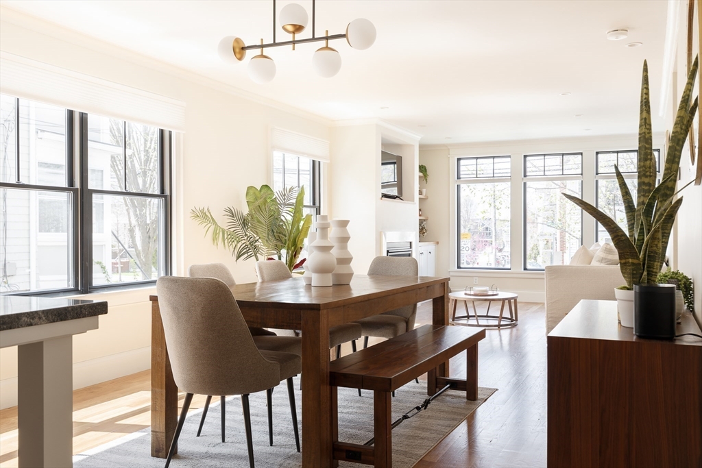 4 bed, 3 bath apartment for rent at 346 Walden St Unit 1, Neighborhood Nine — photo 6 of 24