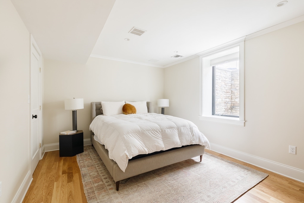4 bed, 3 bath apartment for rent at 346 Walden St Unit 1, Neighborhood Nine — photo 13 of 24