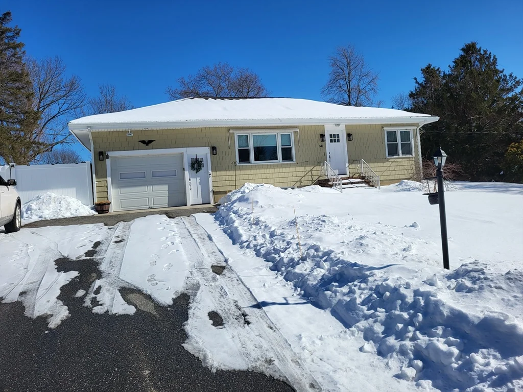4 bed, 2 bath apartment for rent at 347 Lake St, Haverhill — photo 2 of 14