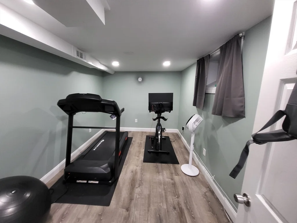 4 bed, 2 bath apartment for rent at 347 Lake St, Haverhill — photo 10 of 14