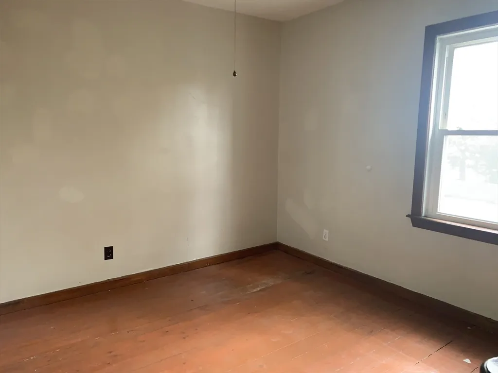 2 bed, 1 bath apartment for rent at 347 Lawton St Unit 2, Fall River — photo 3 of 14