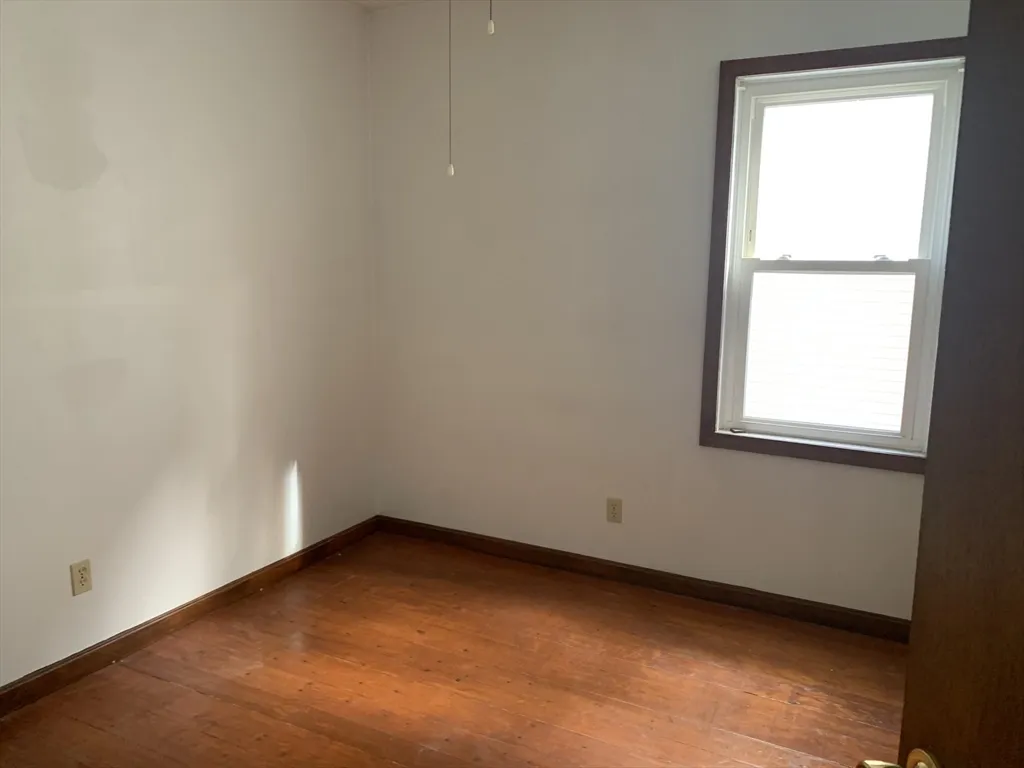 2 bed, 1 bath apartment for rent at 347 Lawton St Unit 2, Fall River — photo 6 of 14