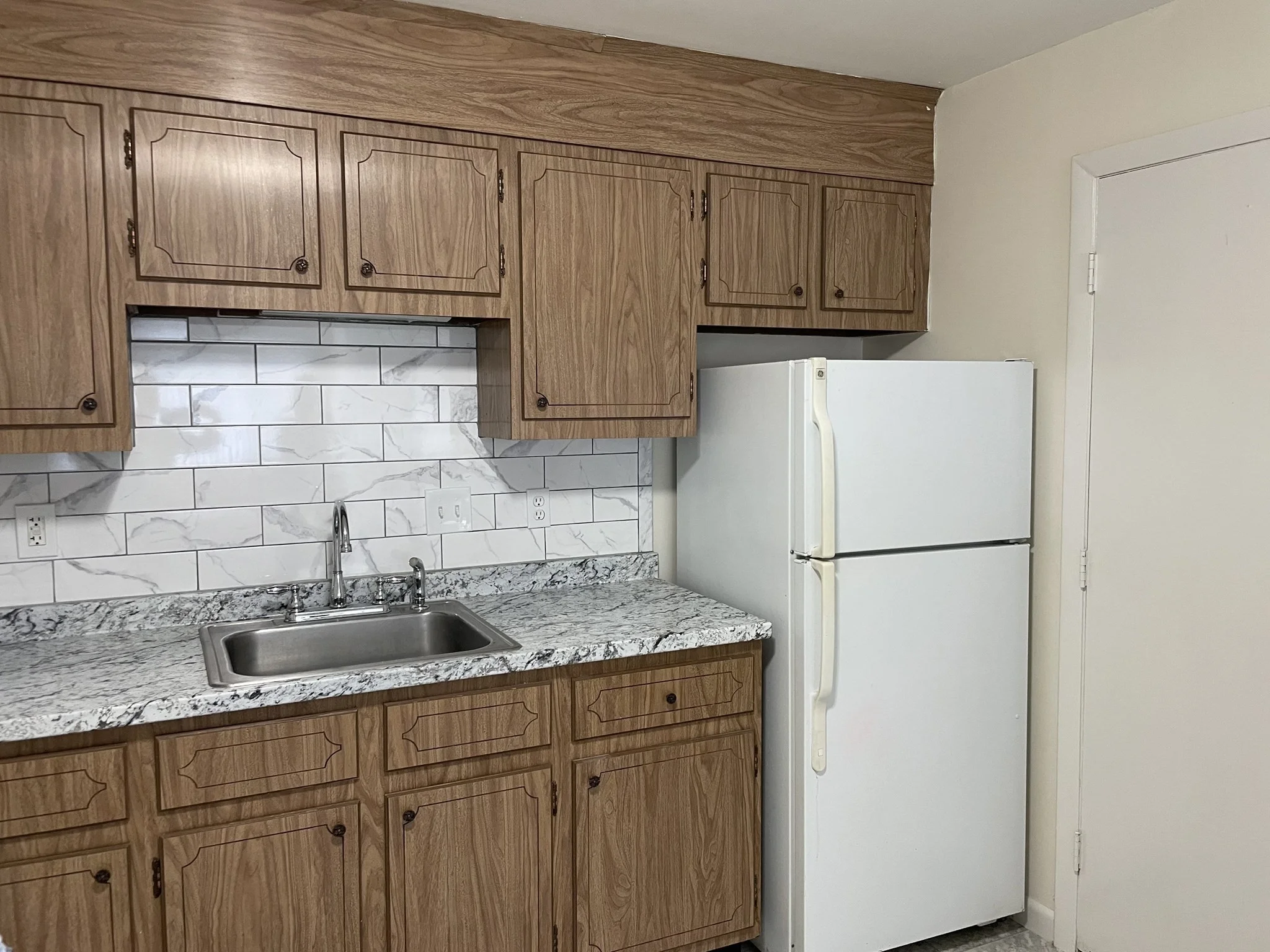 2 bed, 1 bath apartment for rent at 347 Main St Unit 2, Saugus — photo 4 of 18