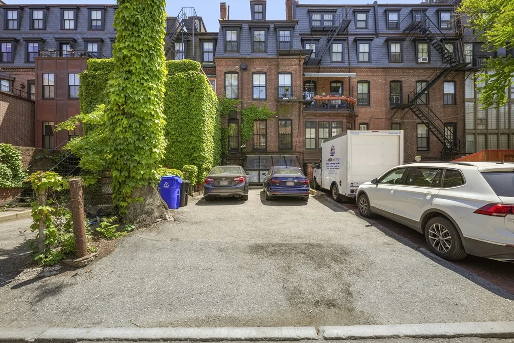 1 bed, 1 bath apartment for rent at 347 Marlborough St Unit 1, Back Bay — photo 9 of 10