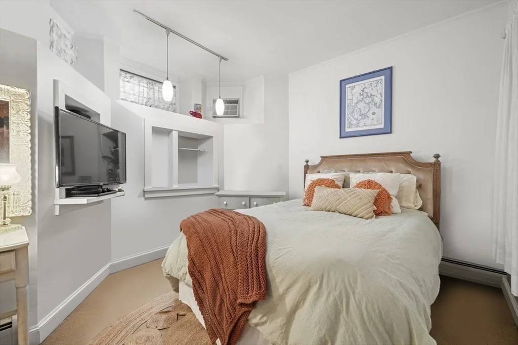 1 bed, 1 bath apartment for rent at 347 Marlborough St Unit 1, Back Bay — photo 6 of 10