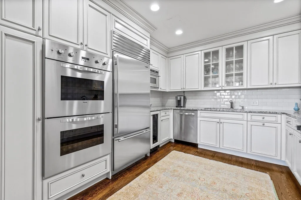 2 bed, 2 bath apartment for rent at 348 Beacon St Unit 4, Back Bay — photo 15 of 35