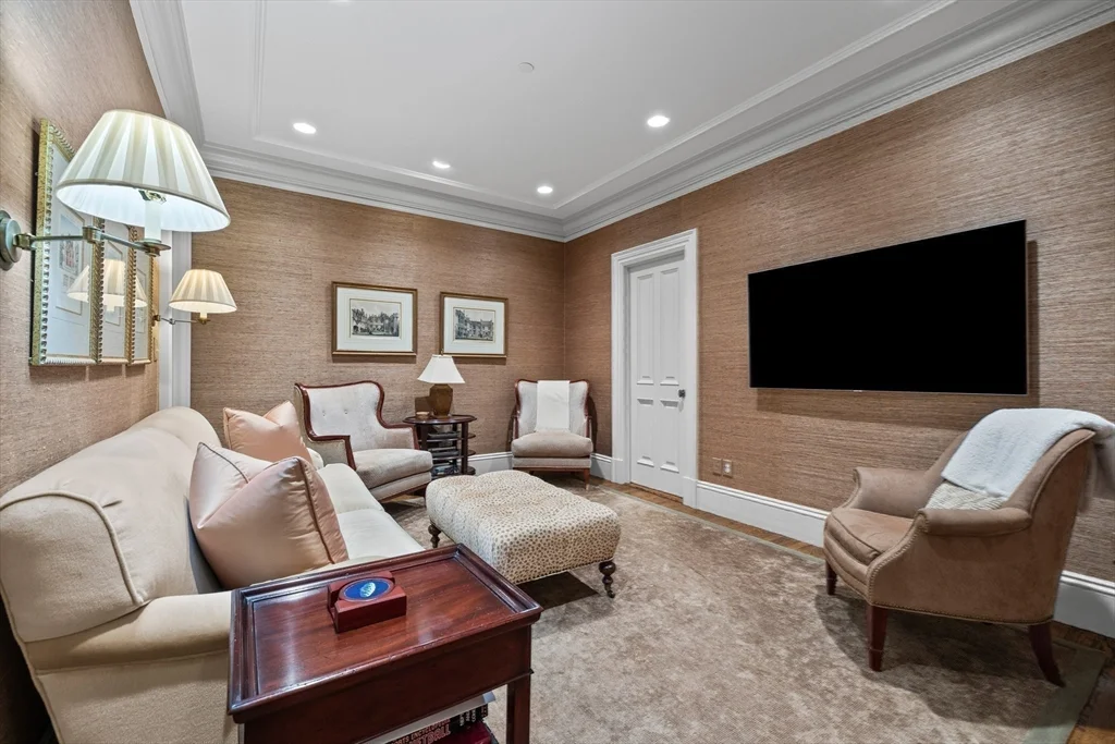 2 bed, 2 bath apartment for rent at 348 Beacon St Unit 4, Back Bay — photo 30 of 35