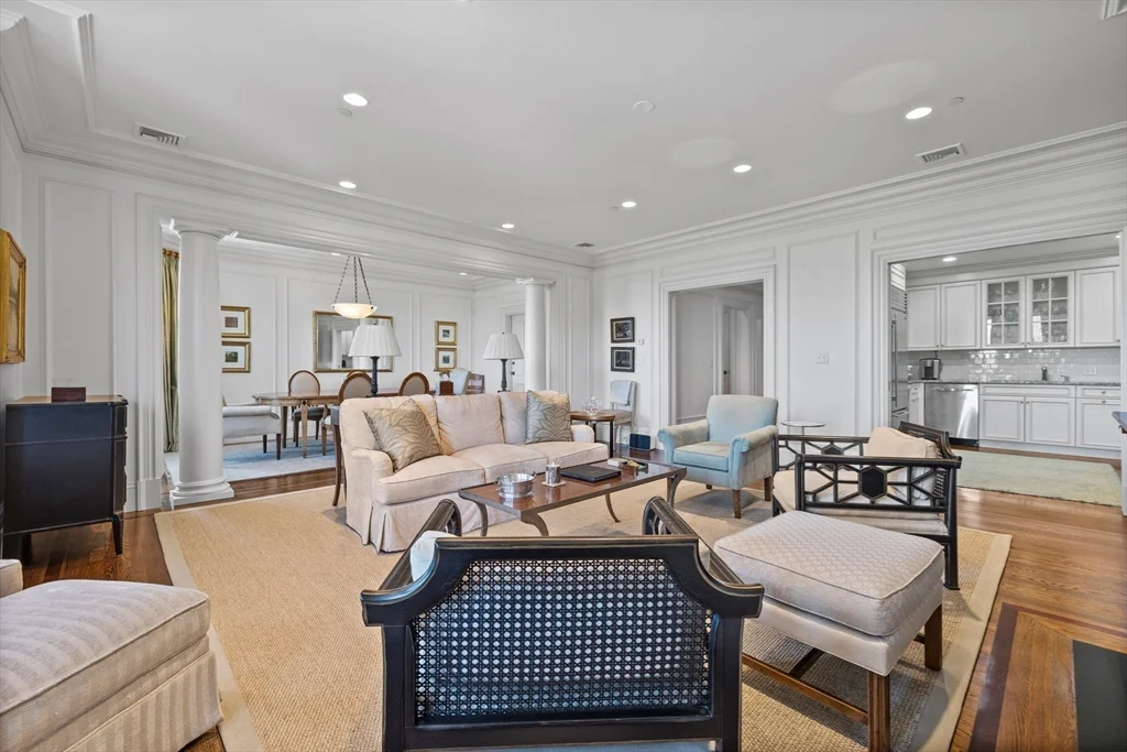 2 bed, 2 bath apartment for rent at 348 Beacon St Unit 4, Back Bay — photo 13 of 35