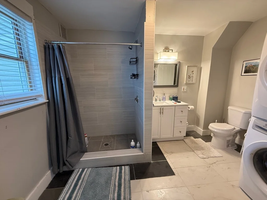 1 bed, 1 bath apartment for rent at 348 Dorchester Unit 1, South Boston — photo 11 of 15
