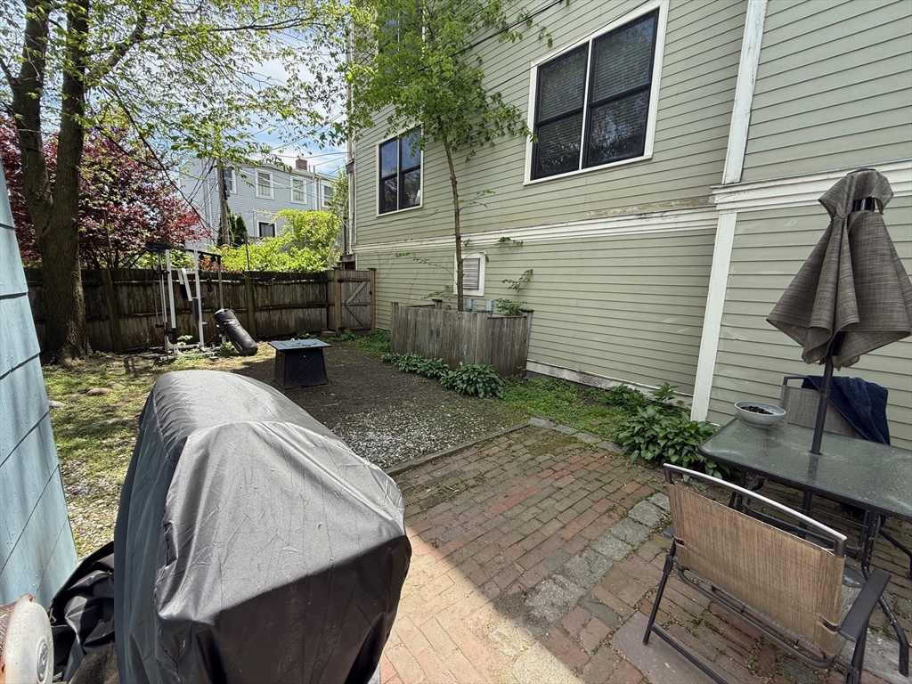 1 bed, 1 bath apartment for rent at 348 Dorchester Unit -, South Boston — photo 14 of 15