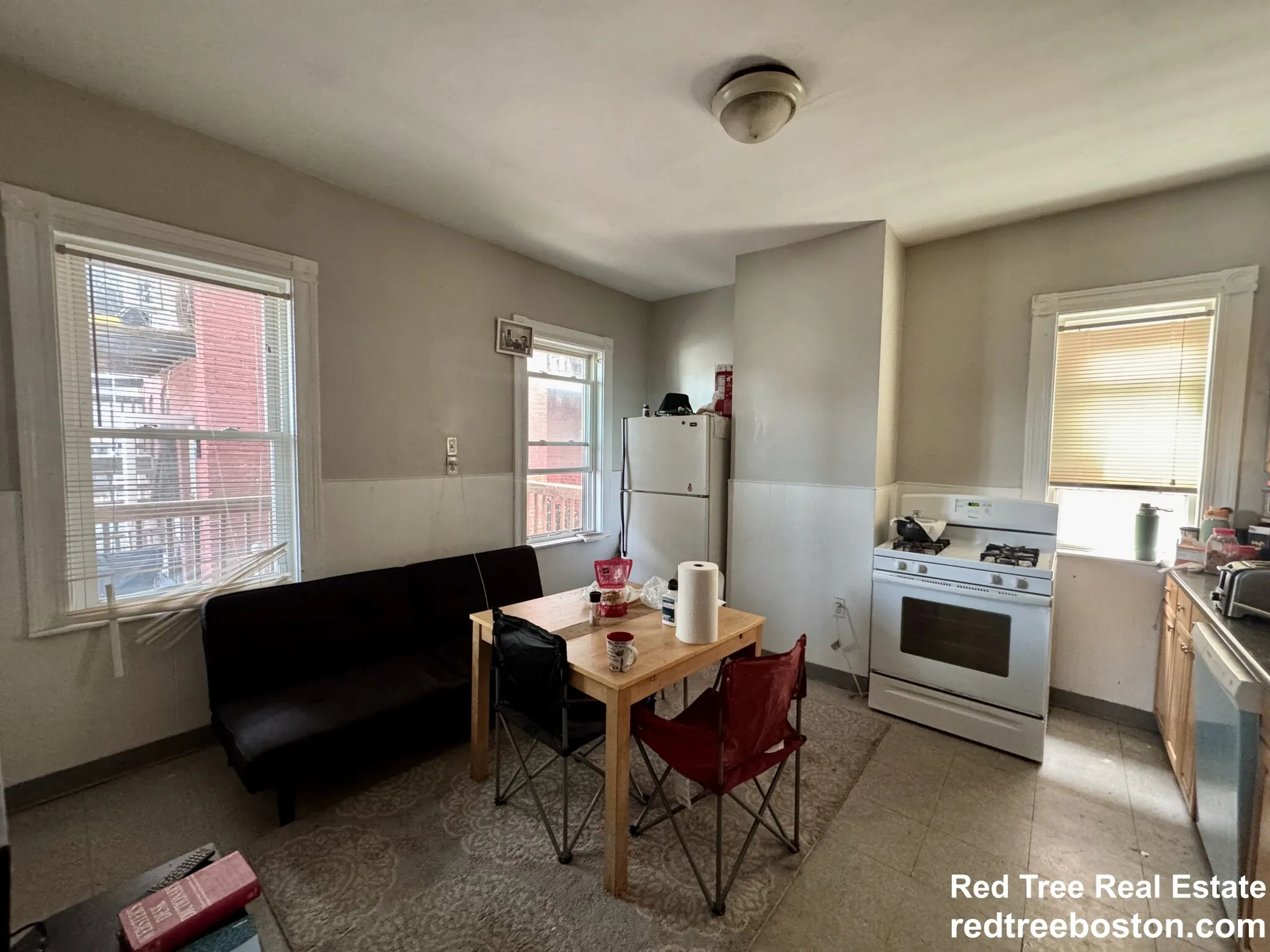 4 bed, 1 bath apartment for rent at 348 Faneuil St Unit 2, Oak Square — photo 2 of 22
