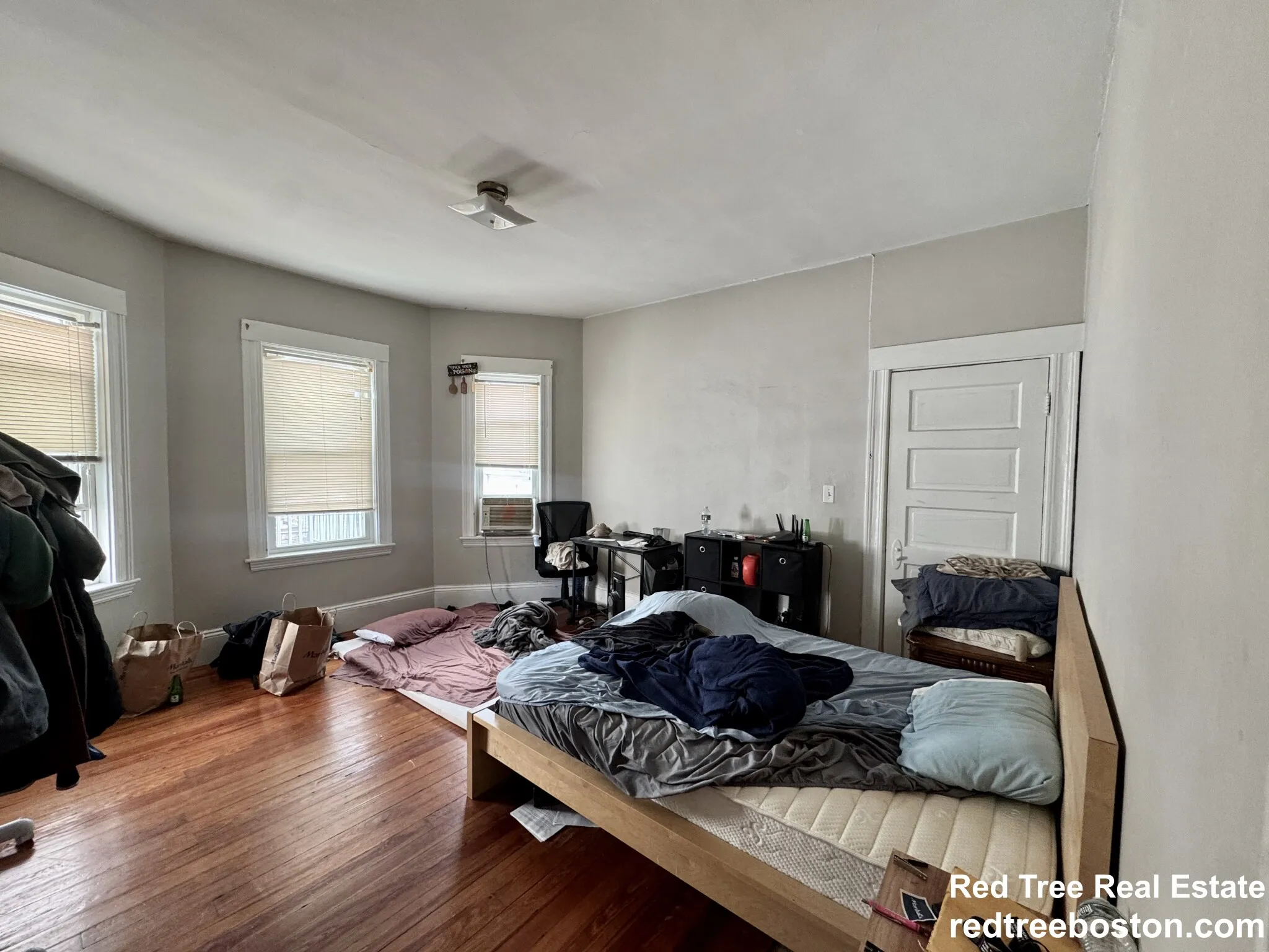 4 bed, 1 bath apartment for rent at 348 Faneuil St Unit 2, Oak Square — photo 13 of 22