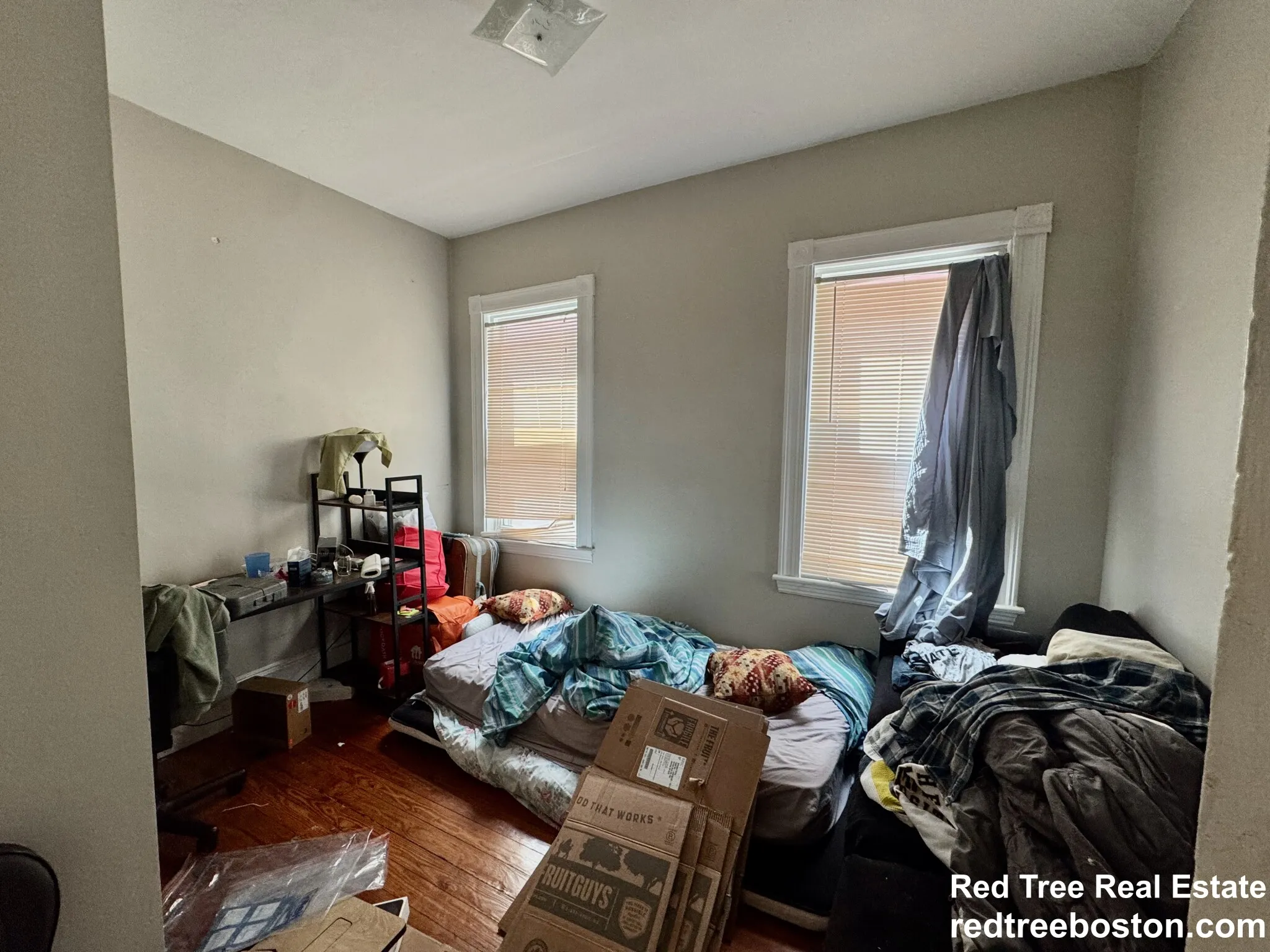 4 bed, 1 bath apartment for rent at 348 Faneuil St Unit 2, Oak Square — photo 10 of 22