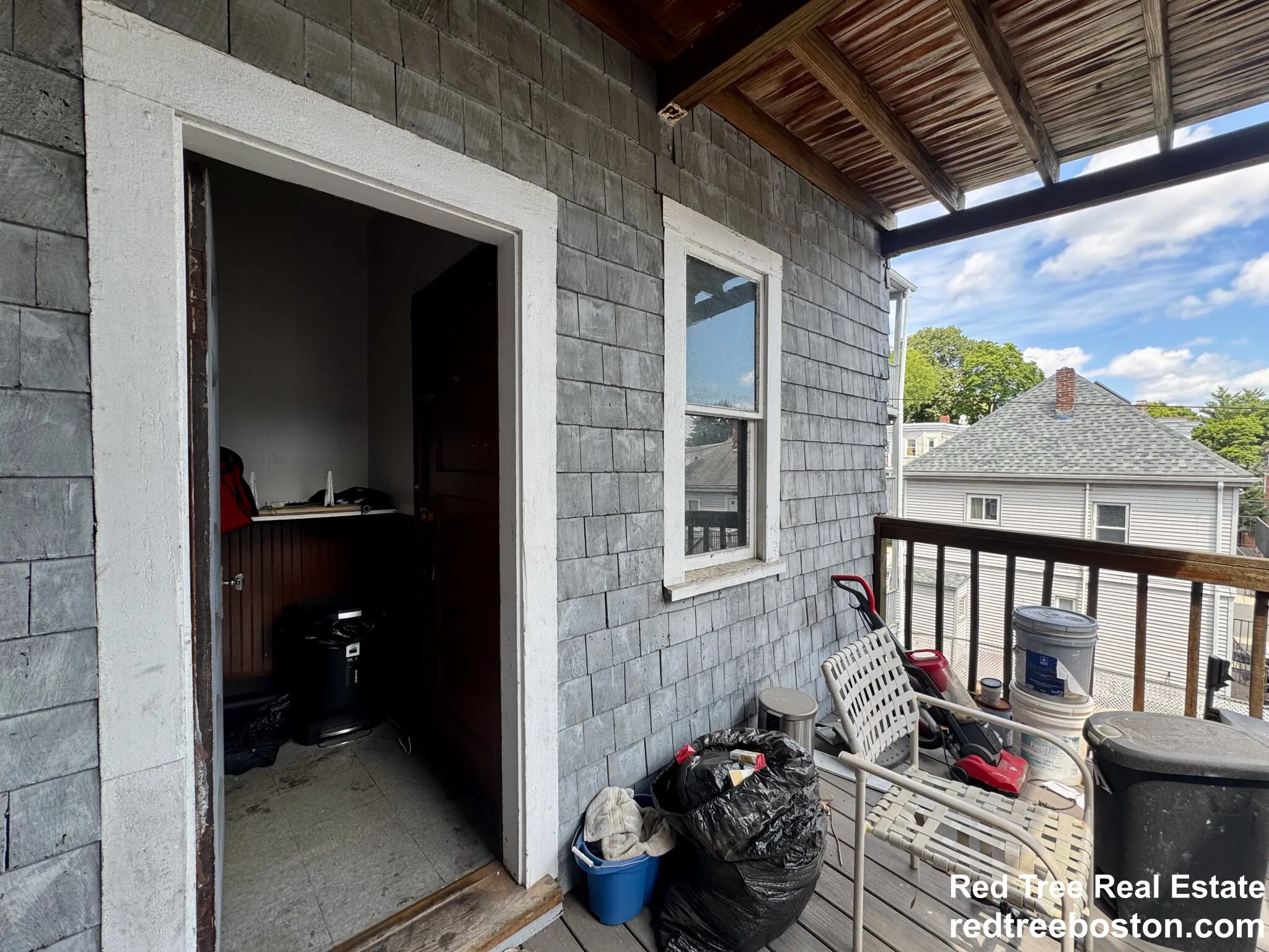 4 bed, 1 bath apartment for rent at 348 Faneuil St Unit 2, Oak Square — photo 19 of 22