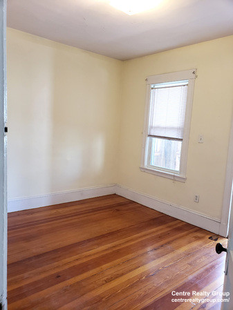 4 bed, 1 bath apartment for rent at 348 Faneuil St Unit 3, Brighton — photo 18 of 26
