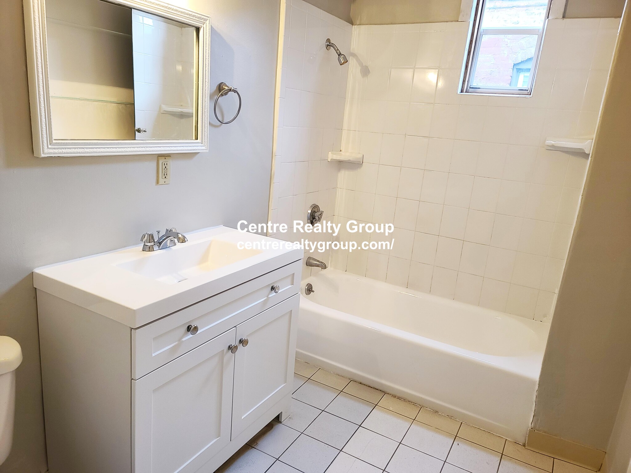 4 bed, 1 bath apartment for rent at 348 Faneuil St Unit 3, Brighton — photo 10 of 26
