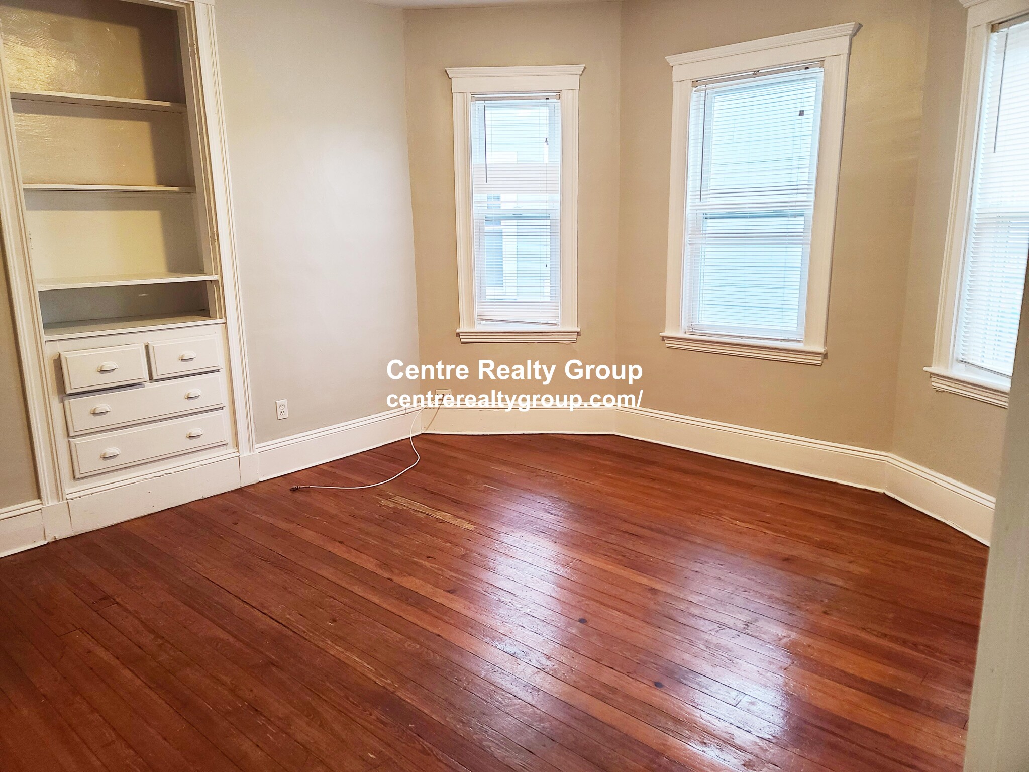 4 bed, 1 bath apartment for rent at 348 Faneuil St Unit 3, Brighton — photo 3 of 26