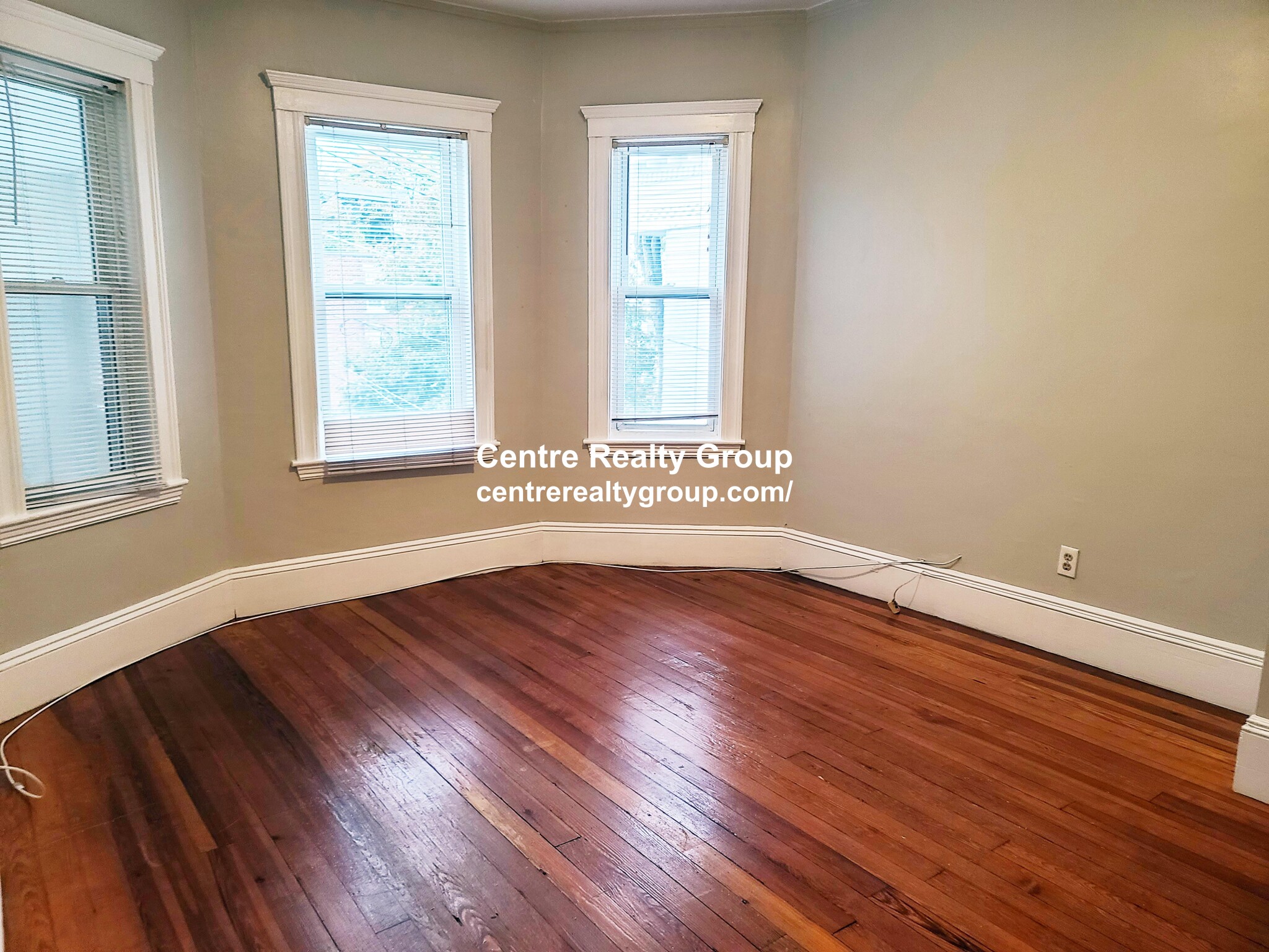 4 bed, 1 bath apartment for rent at 348 Faneuil St Unit 3, Brighton — photo 5 of 26