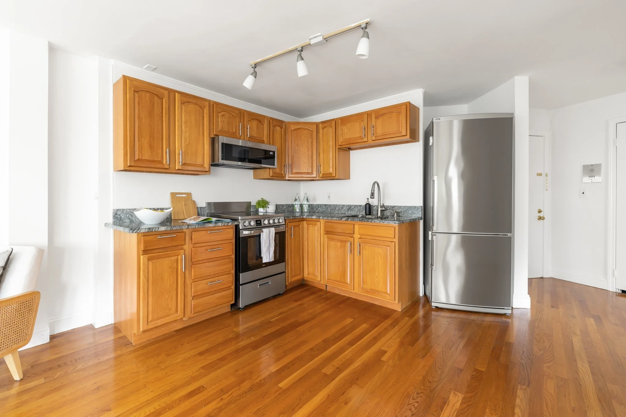2 bed, 1 bath apartment for rent at 348 Franklin St Unit 3A, Central Square — photo 4 of 22