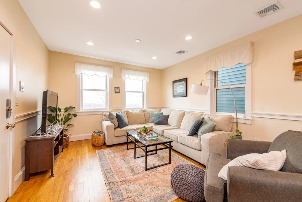 3 bed, 2 bath apartment for rent at 348 Medford Unit 1, Charlestown