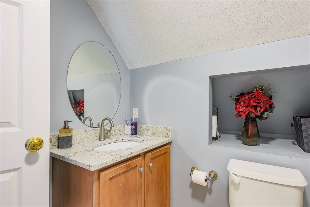 3 bed, 2 bath apartment for rent at 348 Osgood St Unit 348, North Andover — photo 34 of 42