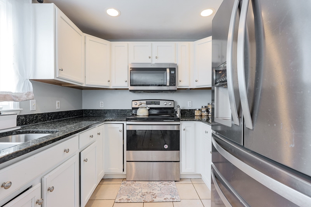 3 bed, 2 bath apartment for rent at 348 Osgood St Unit 348, North Andover — photo 21 of 42