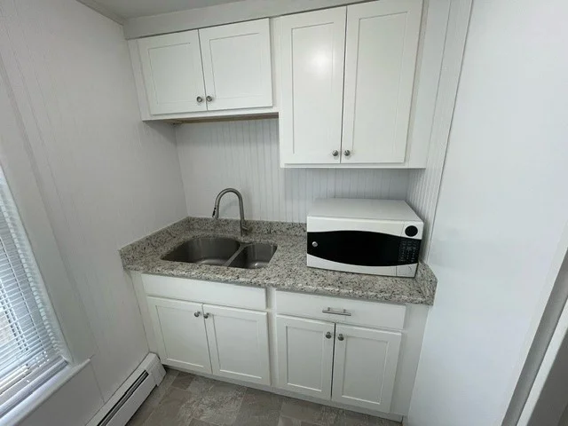 2 bed, 1 bath apartment for rent at 348 River St Unit 2, Zip 01832 — photo 9 of 17