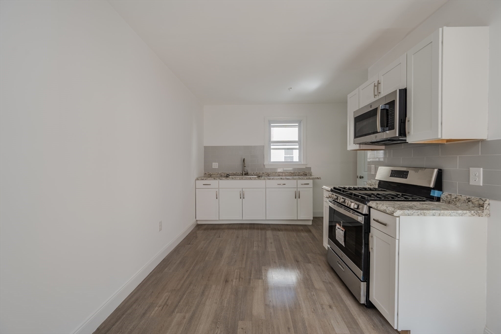 4 bed, 2 bath apartment for rent at 348 Walker St Unit 2, Highlands — photo 4 of 17