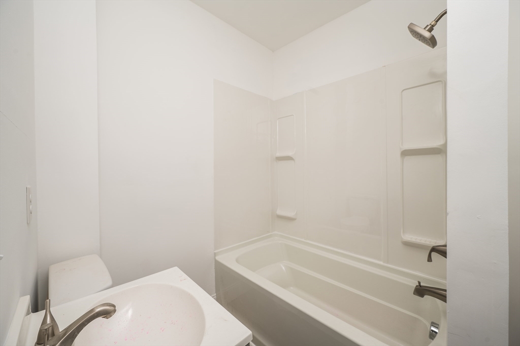4 bed, 2 bath apartment for rent at 348 Walker St Unit 2, Highlands — photo 17 of 17