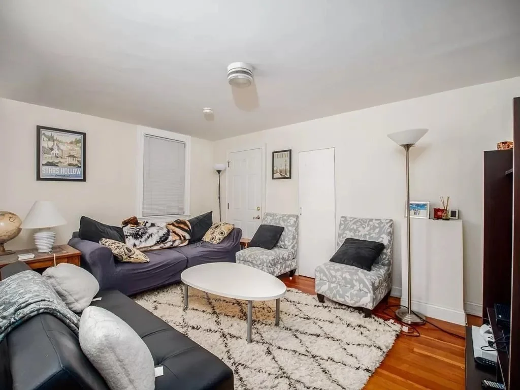 2 bed, 1 bath apartment for rent at 348 West Broadway Unit Rear, South Boston — photo 3 of 10