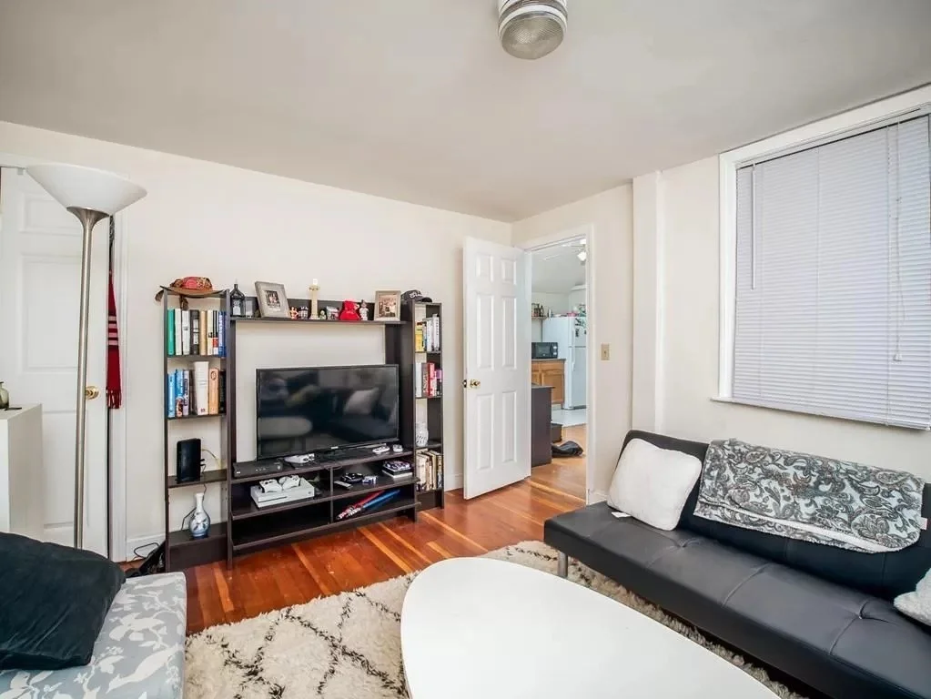 2 bed, 1 bath apartment for rent at 348 West Broadway Unit Rear, South Boston — photo 4 of 10