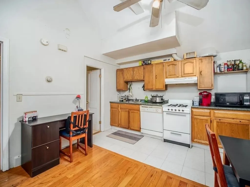 2 bed, 1 bath apartment for rent at 348 West Broadway Unit Rear, South Boston — photo 6 of 10