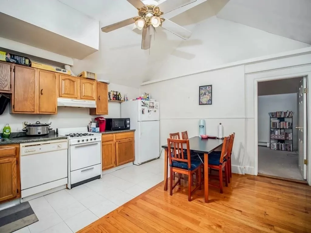 2 bed, 1 bath apartment for rent at 348 West Broadway Unit Rear, South Boston — photo 7 of 10
