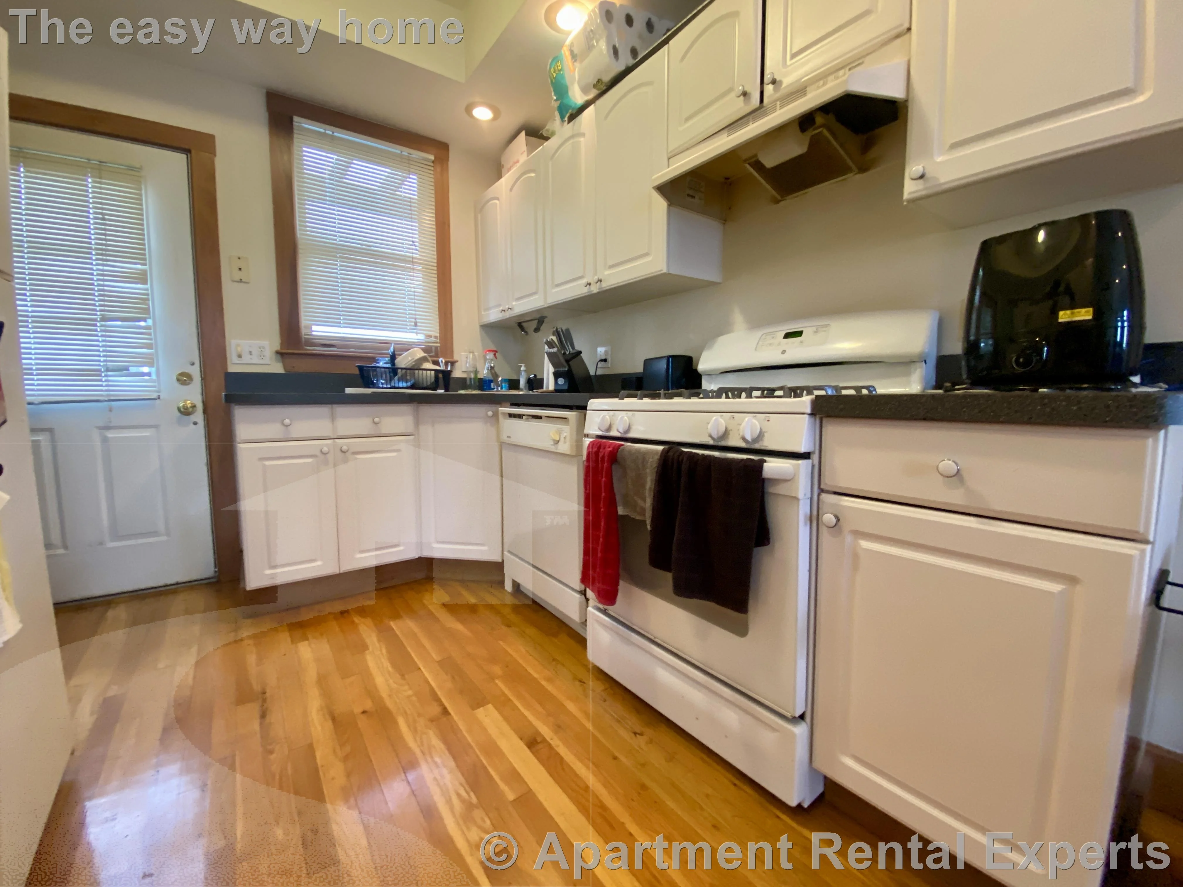 2 bed, 1 bath apartment for rent at 349 Columbia St Unit 2, Inman Square — photo 4 of 20