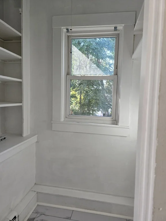 3 bed, 1 bath apartment for rent at 349 Hollis St Unit 3, Framingham — photo 3 of 8