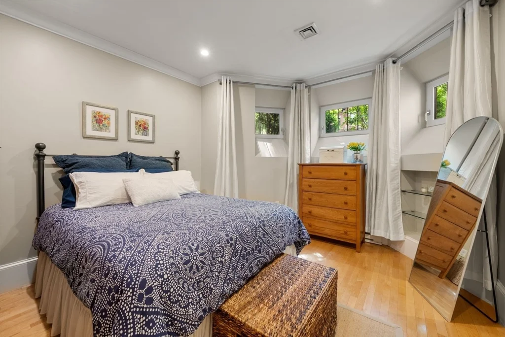 1 bed, 1 bath apartment for rent at 349 Marlborough St Unit 1, Back Bay — photo 21 of 35